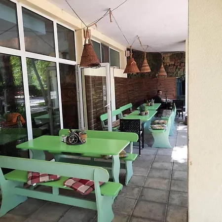 Апартаменты Central, 1 Bed Apt, 3* Yassen Солнечный берег