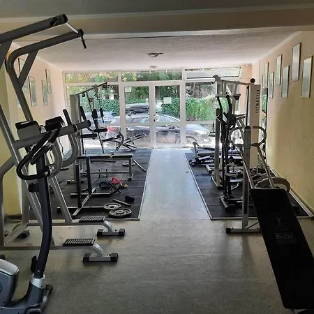 Central, 1 Bed Apt, 3* Yassen Apartment *