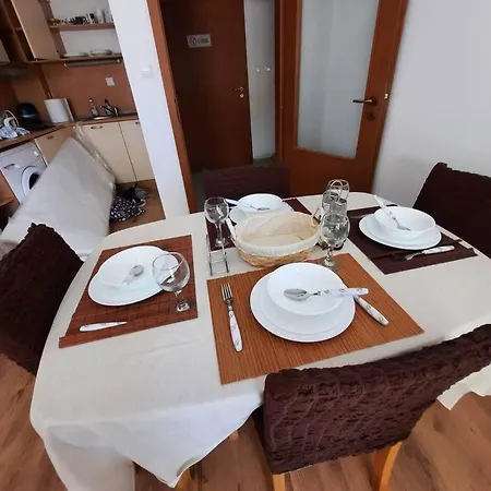 Lägenhet Central, 1 Bed Apt, 3* Yassen Slăntjev Brjag
