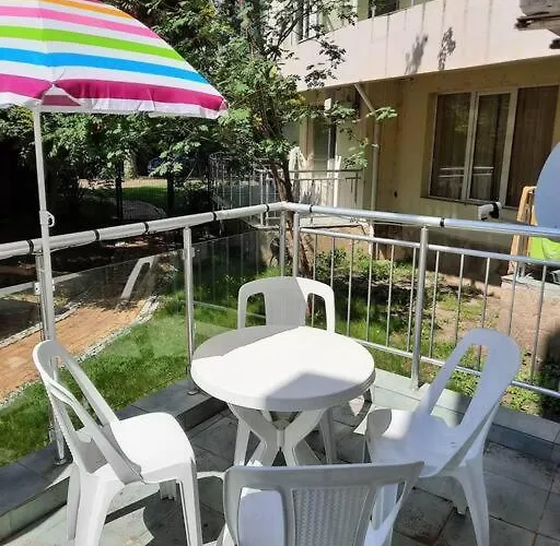 Central, 1 Bed Apt, 3* Yassen Slantchev Briag