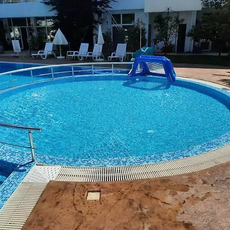 Central, 1 Bed Apt, 3* Yassen *